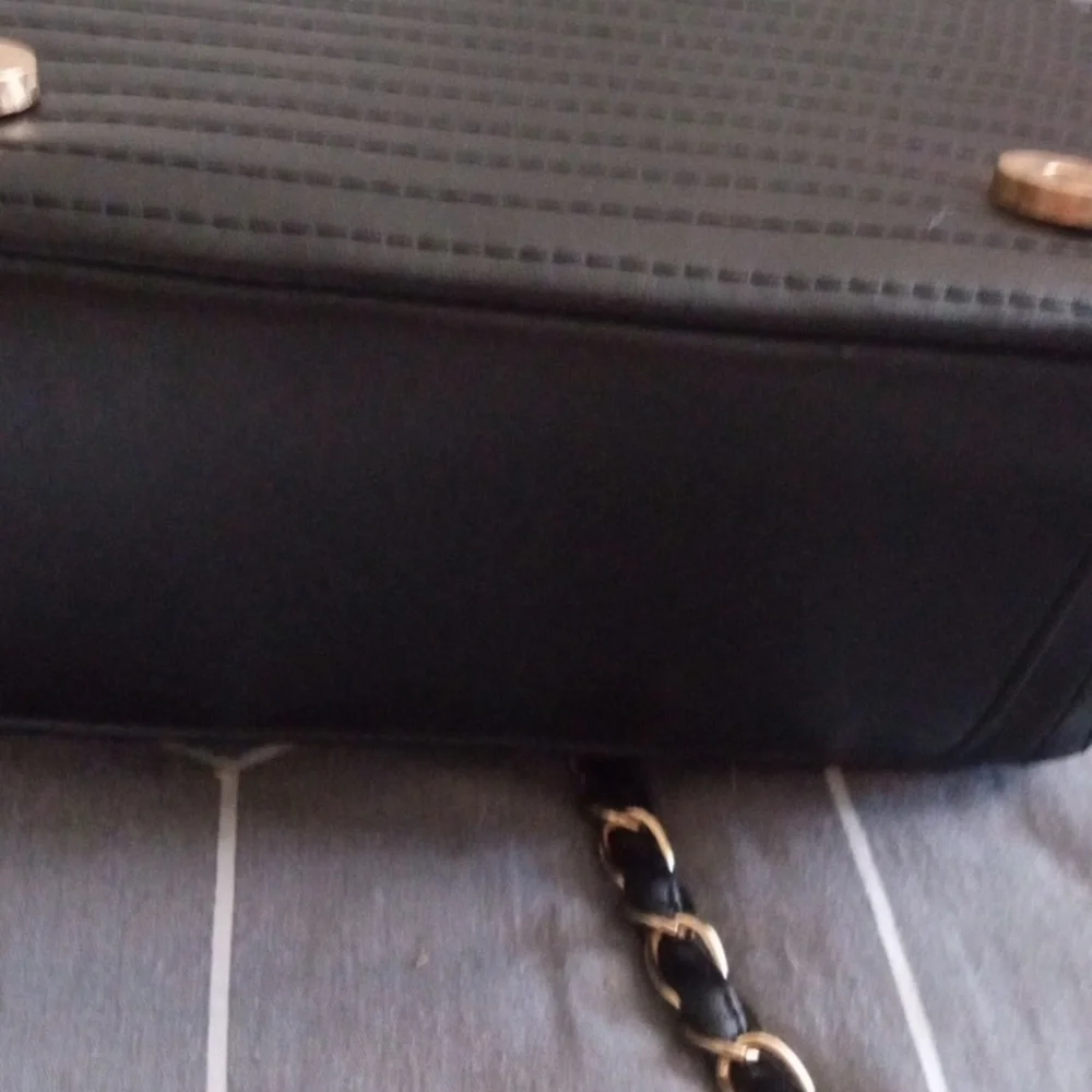 Purse - Picture 4 of 4